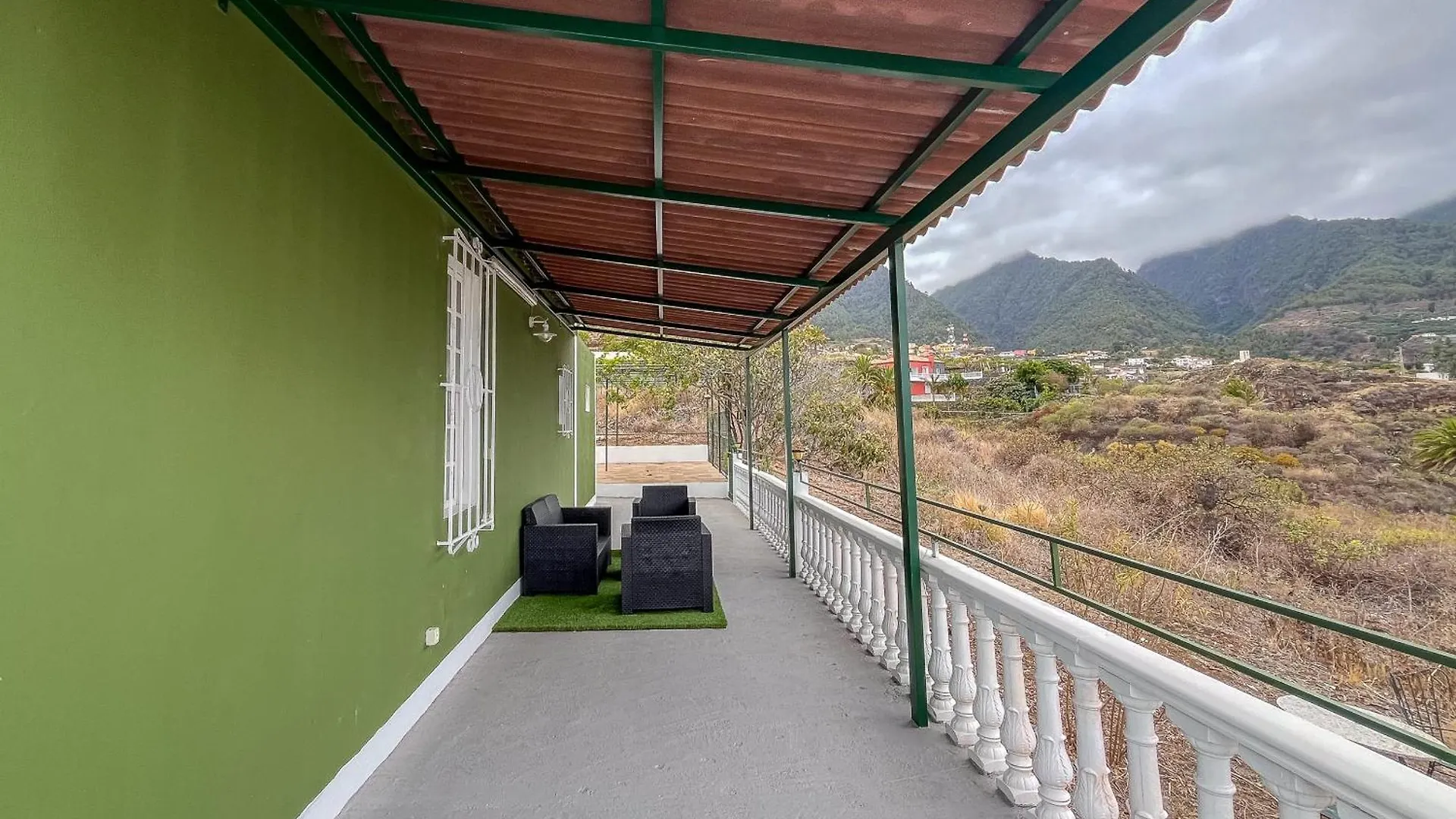 Lightbooking Brena Alta La Palma Spanien